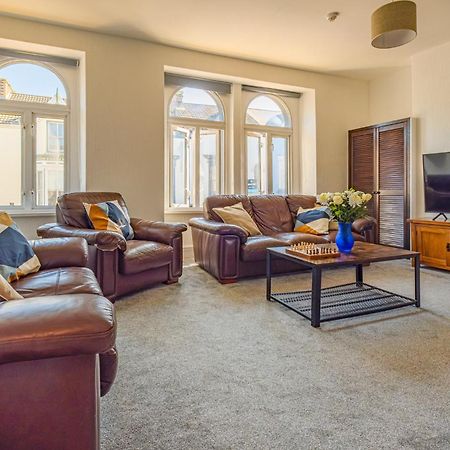 Castleview Coastal Comfort With 2 Parking Spaces Oystermouth Exteriör bild