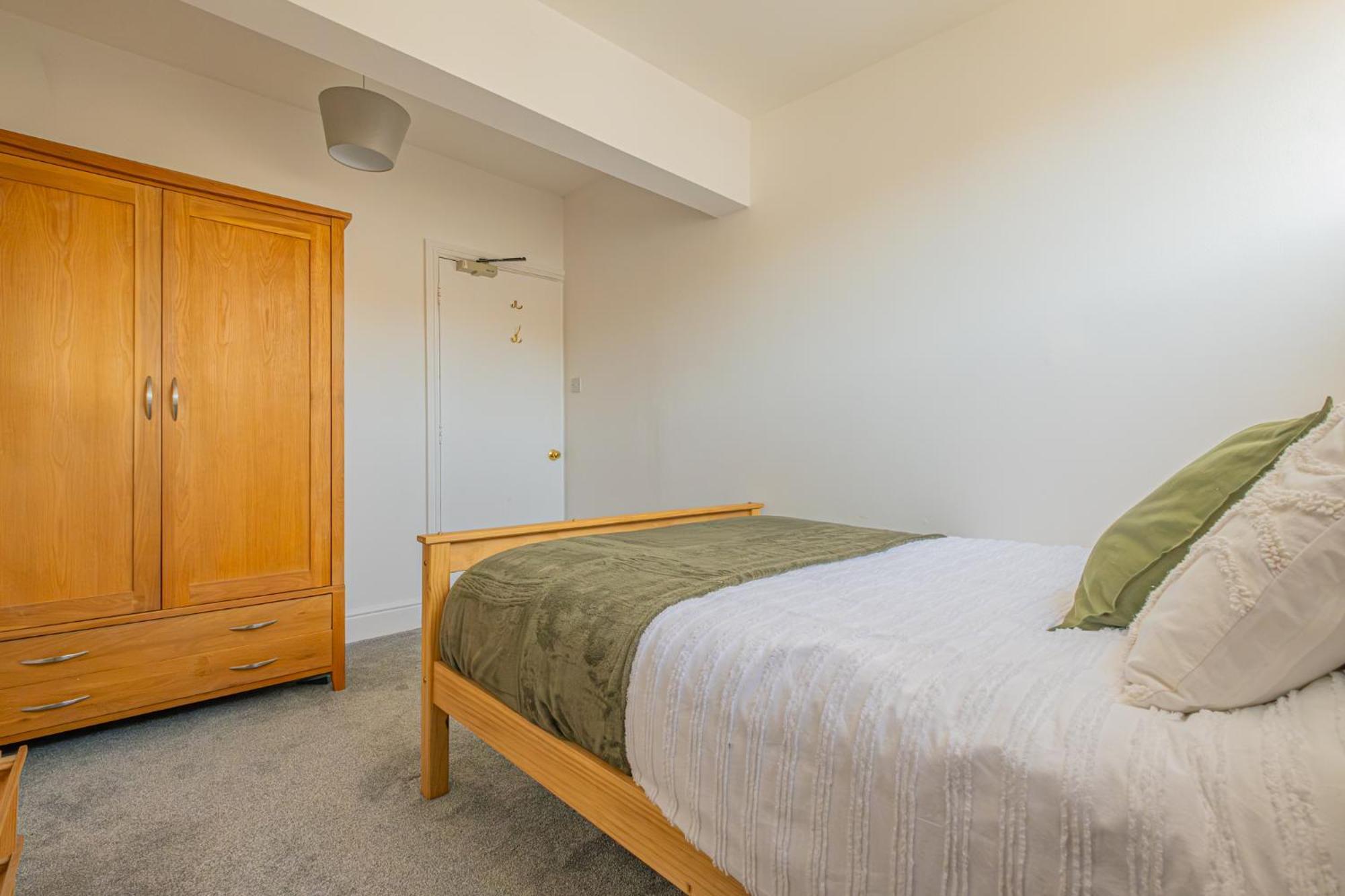 Castleview Coastal Comfort With 2 Parking Spaces Oystermouth Exteriör bild